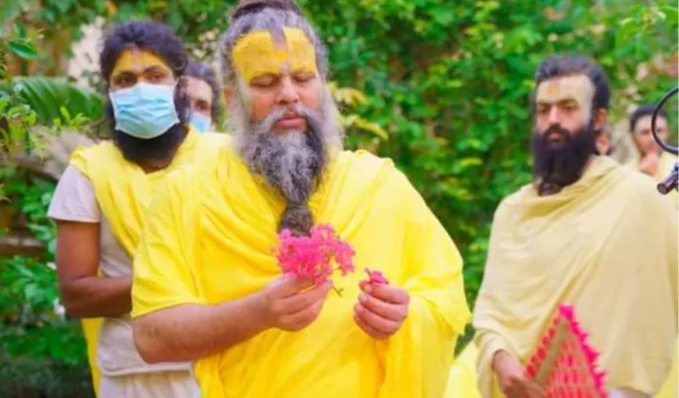 प्रेमानंद जी के सत्संग: भजन में कुछ दिन तो मन अच्छा लगता है फिर संसार में चला जाता है, ऐसा क्यों