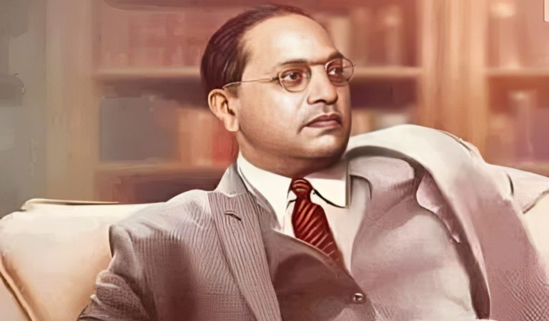 दलितों का गढ़ रहा है आगरा, यहाँ चाँदी के कलश में रखी गई है बाबा साहेब की अस्थियाँ