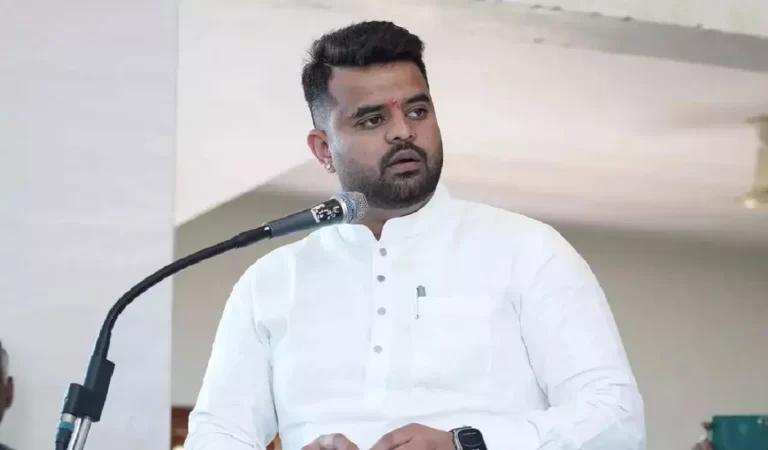 सेक्स स्कैंडल के आरोपी रेवन्ना को देश लाने के लिए जारी किया गया ब्लू कॉर्नर नोटिस, केस से जुड़ी और भी अपडेट आई सामने