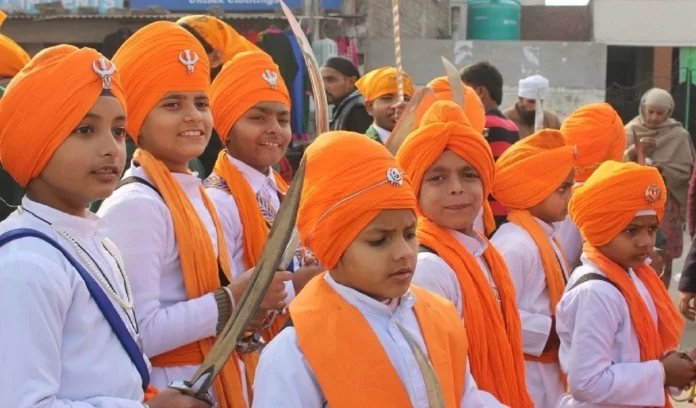 Know what to do if your children do not want to follow Sikhism Know what to do if your children do not want to follow Sikhism