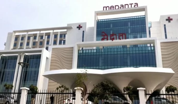 Medanta Hospital demanded 8 lakhs for a minor illness, patient complained to CM Medanta Hospital demanded 8 lakhs for a minor illness, patient complained to CM