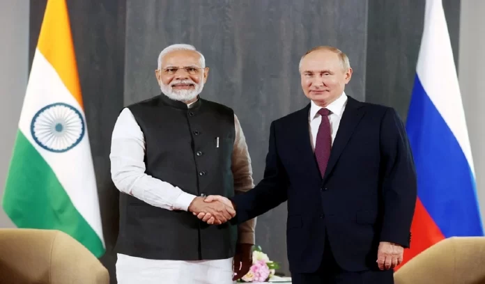 Leaving the country in a bad state, PM Modi left for Moscow tour