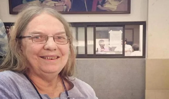 Gail Omvedt biography, Jyotirao Phule and Savitribai Phule Gail Omvedt biography, Jyotirao Phule and Savitribai Phule