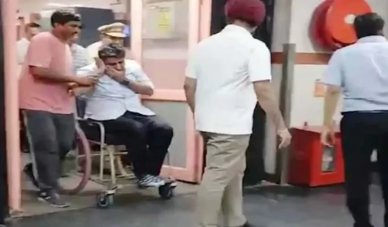 Lucknow News: इनकम टैक्स दफ्तर में बवाल, ज्वाइंट कमिश्नर ने उपायुक्त को जमकर पीटा, पत...