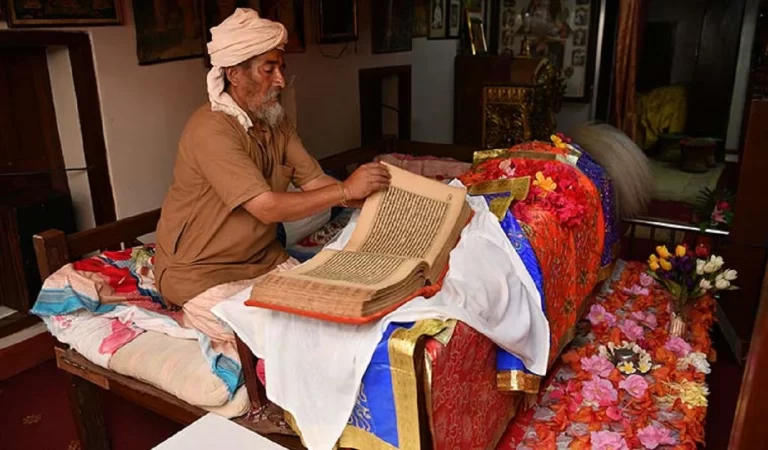 Sikhism in Nepal: नेपाल में सिख धर्म की गहरी जड़ें! गुरु नानक से लेकर मठों तक की अनसु...