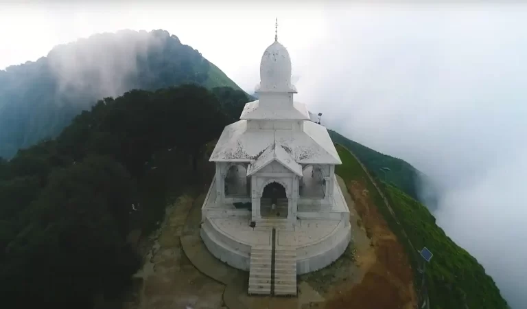 5 Mysterious Temples: भारत के जंगलों में छिपे 5 रहस्यमयी मंदिर, आध्यात्मिक यात्रा के ...