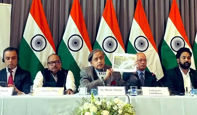 Shashi Tharoor in Colombia: आतंकियों के मरने पर शोक क्यों? थरूर ने कोलंबिया को पाकिस्...