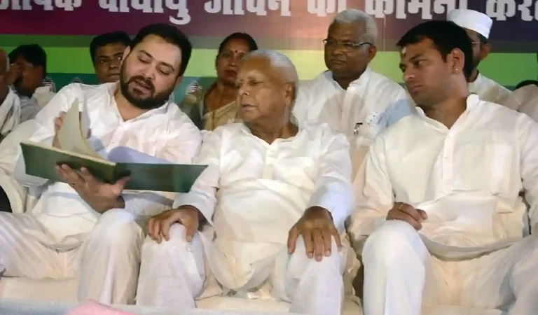 Lalu Yadav on Tej Pratap: लालू प्रसाद यादव ने तेज प्रताप यादव को पार्टी और परिवार से ...
