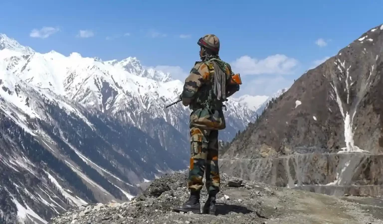 India China Border Row: चीन ने हमारी जमीन कब्जाई या ये सिर्फ राजनीतिक शोर है? राहुल ग...