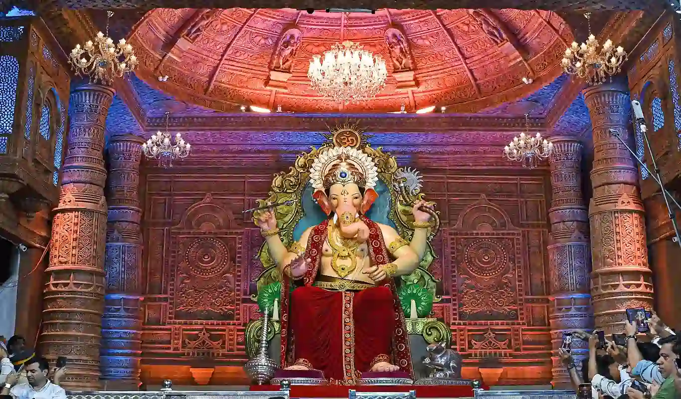 Lalbaugcha raja, Ganpati Pandal 