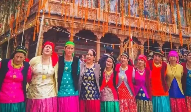 Uttarakhand Gold restriction: शादी में महिलाएं अब केवल पहन सकेंगी तीन सोने के आभूषण, ...