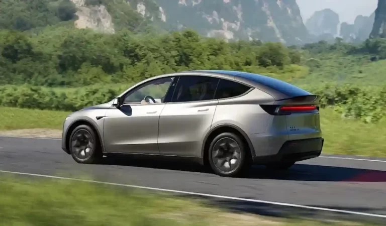 Tesla FSD: सेल्फ-ड्राइविंग का सपना या सेफ्टी से समझौता? टेस्ला की FSD टेक्नोलॉजी अब ज...