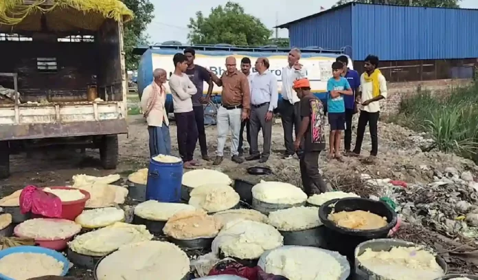 Posion mix Khoya Paneer, Uttar Pradesh news