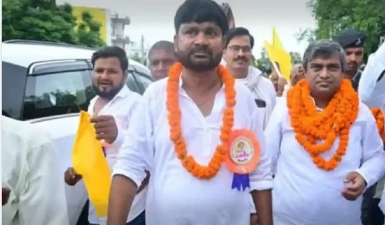 Bihar Election 2025: नामांकन भरा और गिरफ्तार हो गए! सासाराम में राजद उम्मीदवार सत्यें...