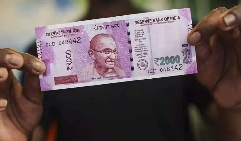 RBI Update: 2000 रुपये के नोटों की पूरी वापसी अब तक नहीं, RBI ने बताया कितने गुलाबी न...