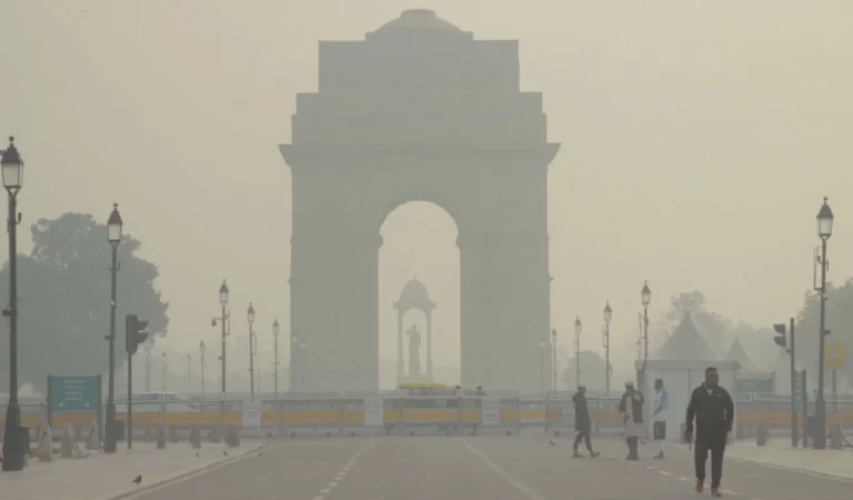 Delhi Air Pollution Reason: न पटाखे, न पराली… फिर भी दिल्ली क्यों बनी ‘गैस चेंबर’? जा...