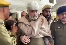 Filmmaker Vikram Bhatt Fraud Case: बायोपिक के नाम पर 30 करोड़ की ठगी? फ्रॉड केस में फंसे Alia Bhatt के अंकल विक्रम भट्ट, हुई जेल Filmmaker Vikram Bhatt Fraud Case